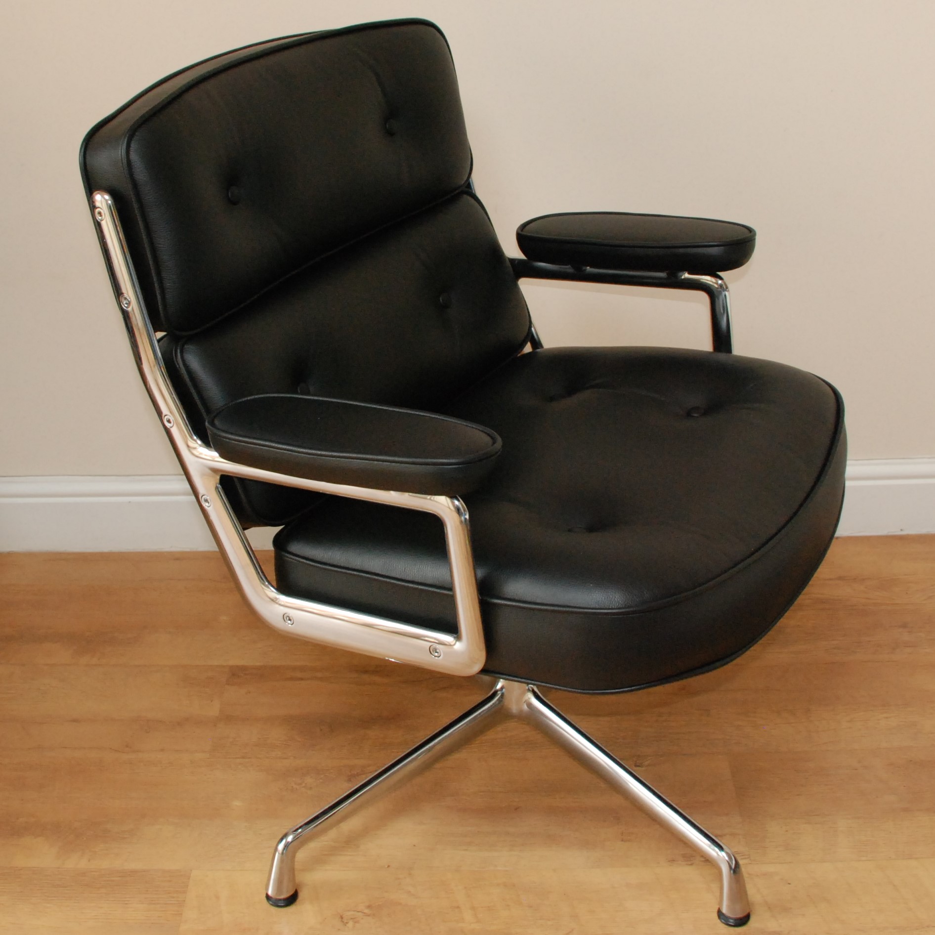 Vitra Eames ES105 Black leather lounge chair Casa Contracts 2