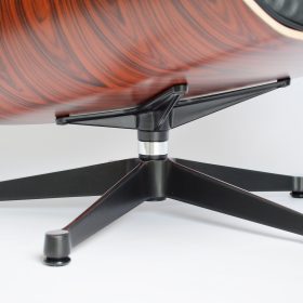 Vitra-Eames-Lounge-Chair-09